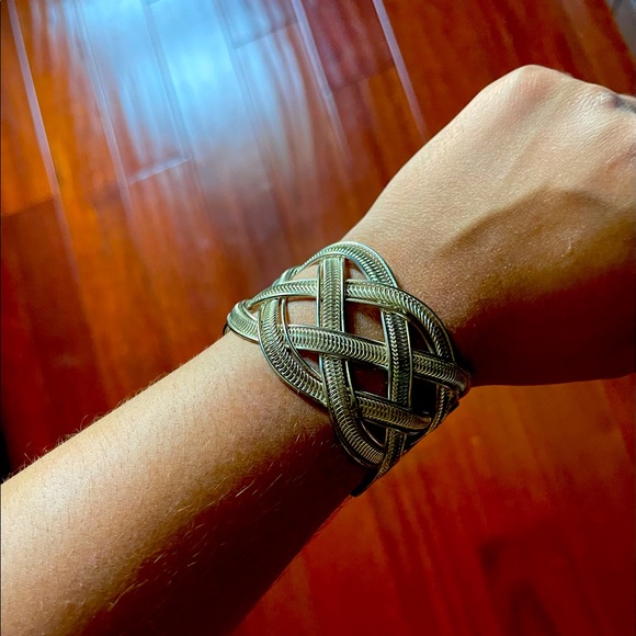 Silver intertwined bracelet - Picture 2 of 3